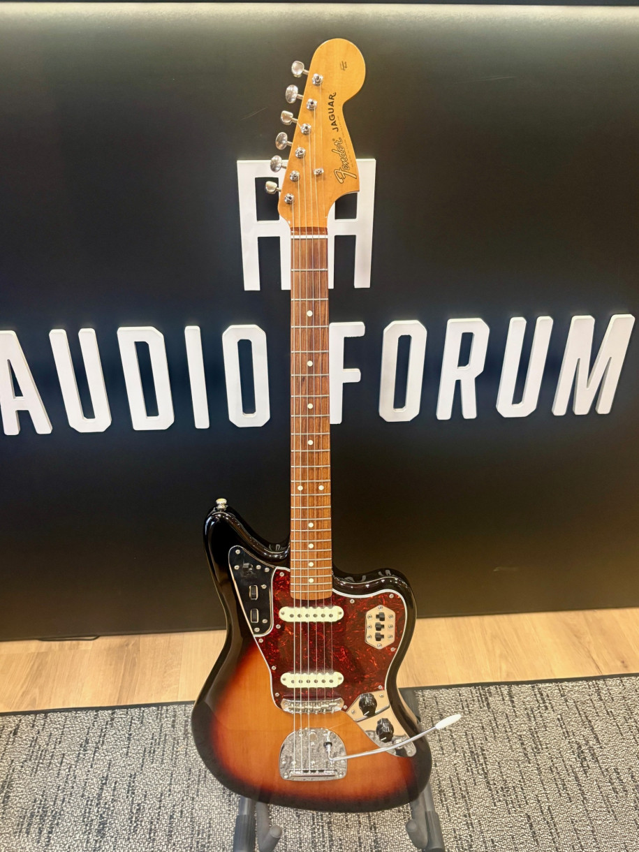 Käytetty Fender Käytetty Fender Vintera 60S Jaguar PF 3TS  sähkökitara