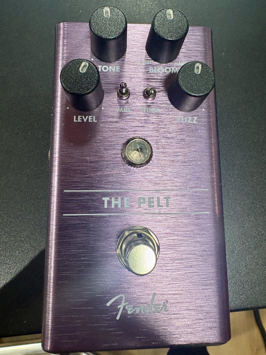 Käytetty Fender The Pelt Fuzz pedali
