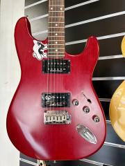 Käytetty Squier Stratocaster sähkökitara