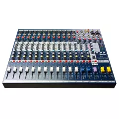 Soundcraft EFX12 Räkkimikseri